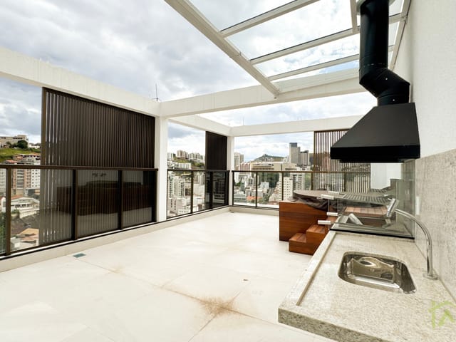 Cobertura / Penthouse com 474m² 4 quartos e 3 banheiros, à venda, no bairro São Mateus em Juiz de Fora