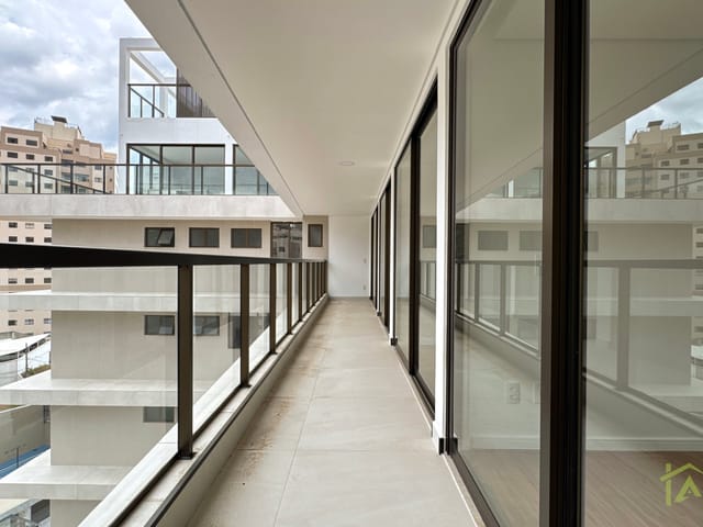 Cobertura / Penthouse com 410m² 4 quartos e 3 banheiros, à venda, no bairro São Mateus em Juiz de Fora