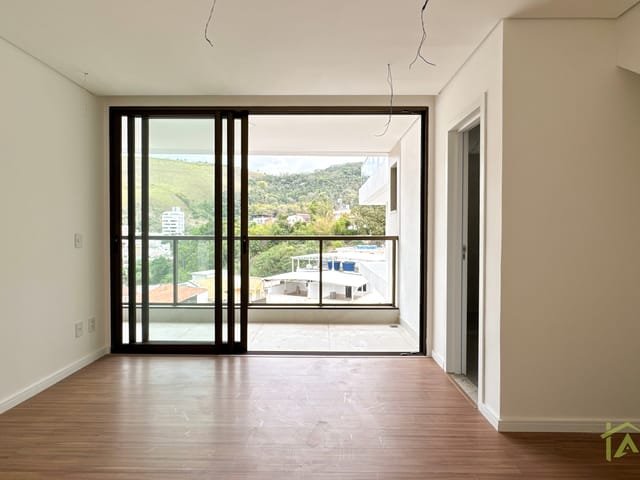 Cobertura / Penthouse com 410m² 4 quartos e 3 banheiros, à venda, no bairro São Mateus em Juiz de Fora
