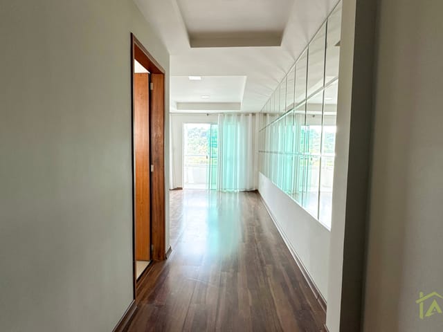 Cobertura / Penthouse 4 quartos e 3 banheiros, à venda, no bairro Vivendas da Serra em Juiz de Fora