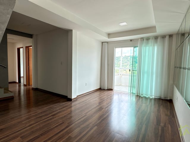 Cobertura / Penthouse 4 quartos e 3 banheiros, à venda, no bairro Vivendas da Serra em Juiz de Fora