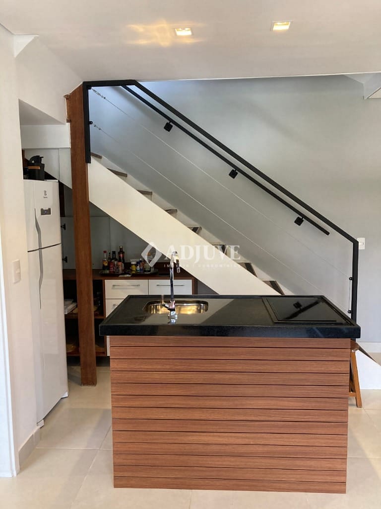 Cobertura à venda com 2 quartos, 118m² - Foto 4