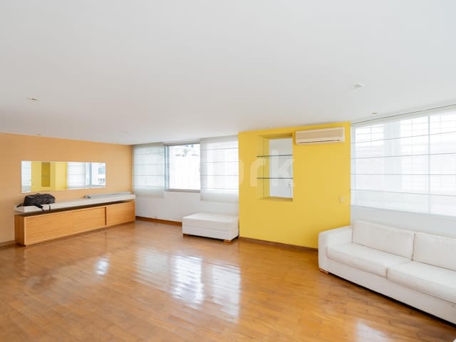 Cobertura / Penthouse com 222m² 2 quartos e 3 banheiros, à venda, no bairro Jardim Europa em São Paulo