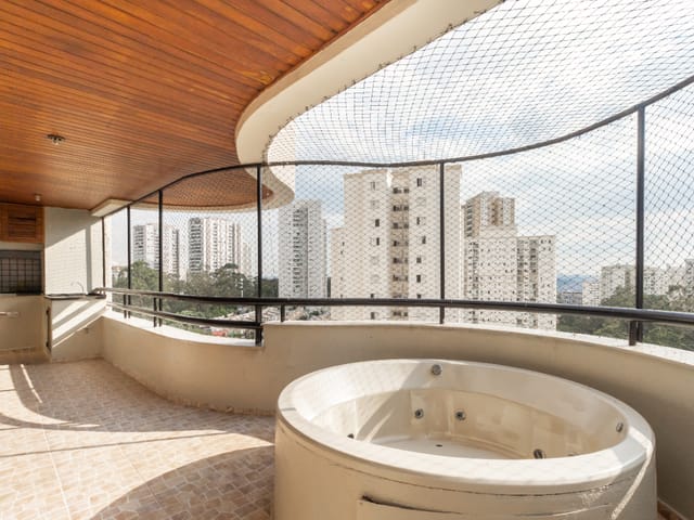 Apartamento com 162m² 4 quartos e 5 banheiros, à venda, no bairro Vila Andrade em São Paulo