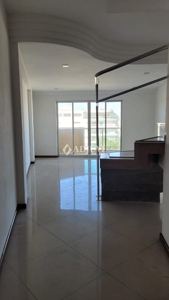 Cobertura à venda com 3 quartos, 159m² - Foto 2