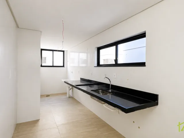 Cobertura / Penthouse 3 quartos e 3 banheiros, à venda, no bairro Vale do Ipê em Juiz de Fora