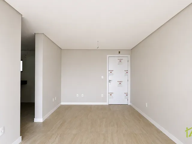Apartamento 2 quartos e 2 banheiros, à venda, no bairro Vale do Ipê em Juiz de Fora