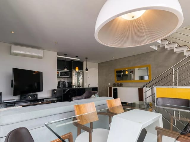 Cobertura / Penthouse com 102m² 2 quartos e 2 banheiros, à venda ou para alugar, no bairro Vila Olímpia em São Paulo