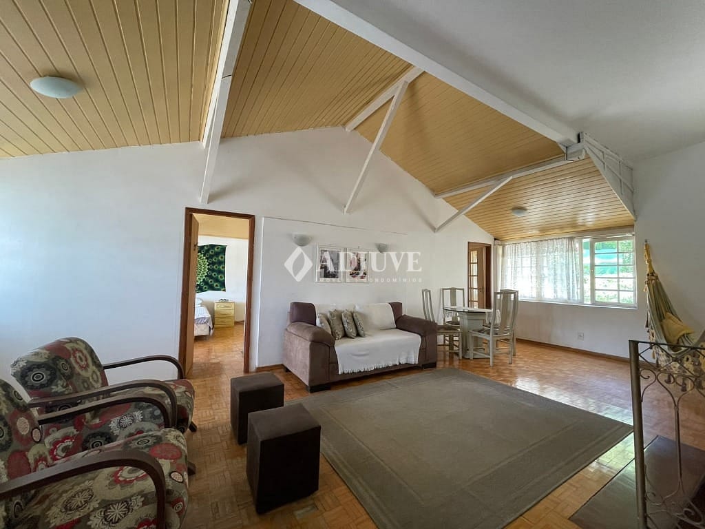 Cobertura à venda com 8 quartos, 300m² - Foto 3