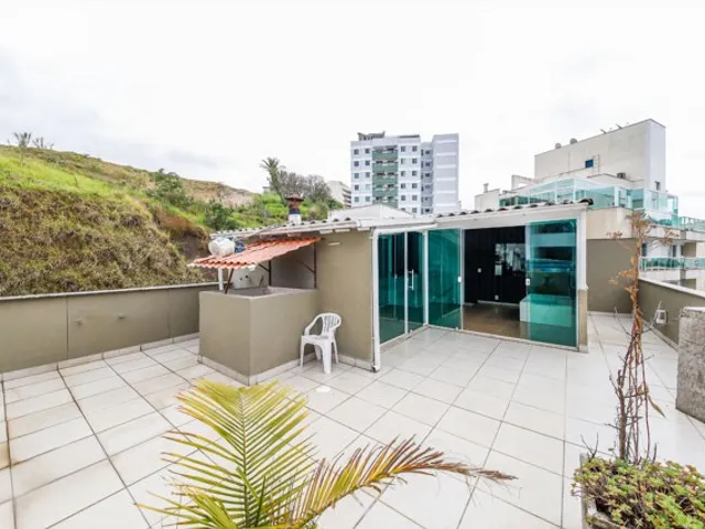 Cobertura / Penthouse 2 quartos e 2 banheiros, à venda, no bairro Estrela Sul em Juiz de Fora