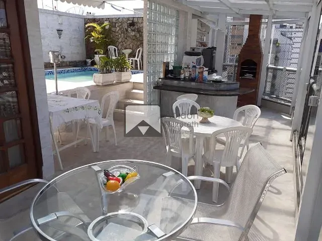 Cobertura / Penthouse com 320m² 4 quartos e 2 banheiros, à venda, no bairro Icaraí em Niterói