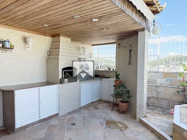 Cobertura / Penthouse com 250m² 4 quartos e 3 banheiros, à venda, no bairro Icaraí em Niterói