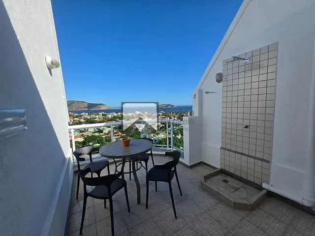 Cobertura / Penthouse 1 quarto e 1 banheiro, à venda ou para alugar, no bairro Camboinhas em Niterói