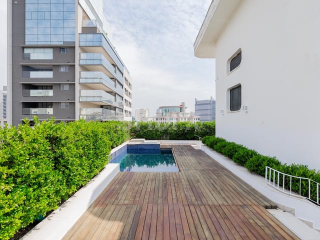 Cobertura / Penthouse 3 quartos e 5 banheiros, à venda ou para alugar, no bairro Vila Nova Conceição em São Paulo