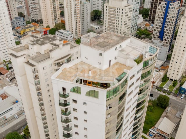 Cobertura / Penthouse com 533m² 4 quartos e 4 banheiros, à venda, no bairro Indianópolis em São Paulo