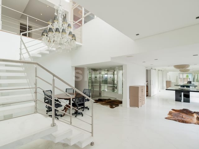 Cobertura / Penthouse com 400m² 3 quartos e 5 banheiros, à venda, no bairro Moema em São Paulo