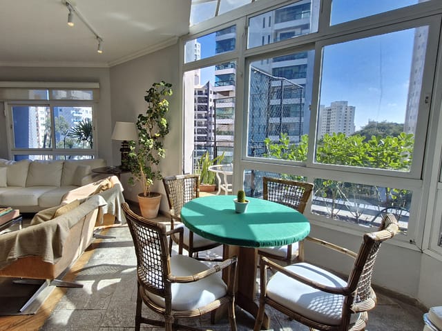 Apartamento com 220m² 3 quartos e 4 banheiros, à venda, no bairro Vila Suzana em São Paulo
