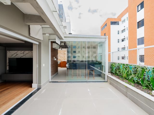 Cobertura / Penthouse com 260m² 4 quartos e 6 banheiros, à venda ou para alugar, no bairro Moema em São Paulo