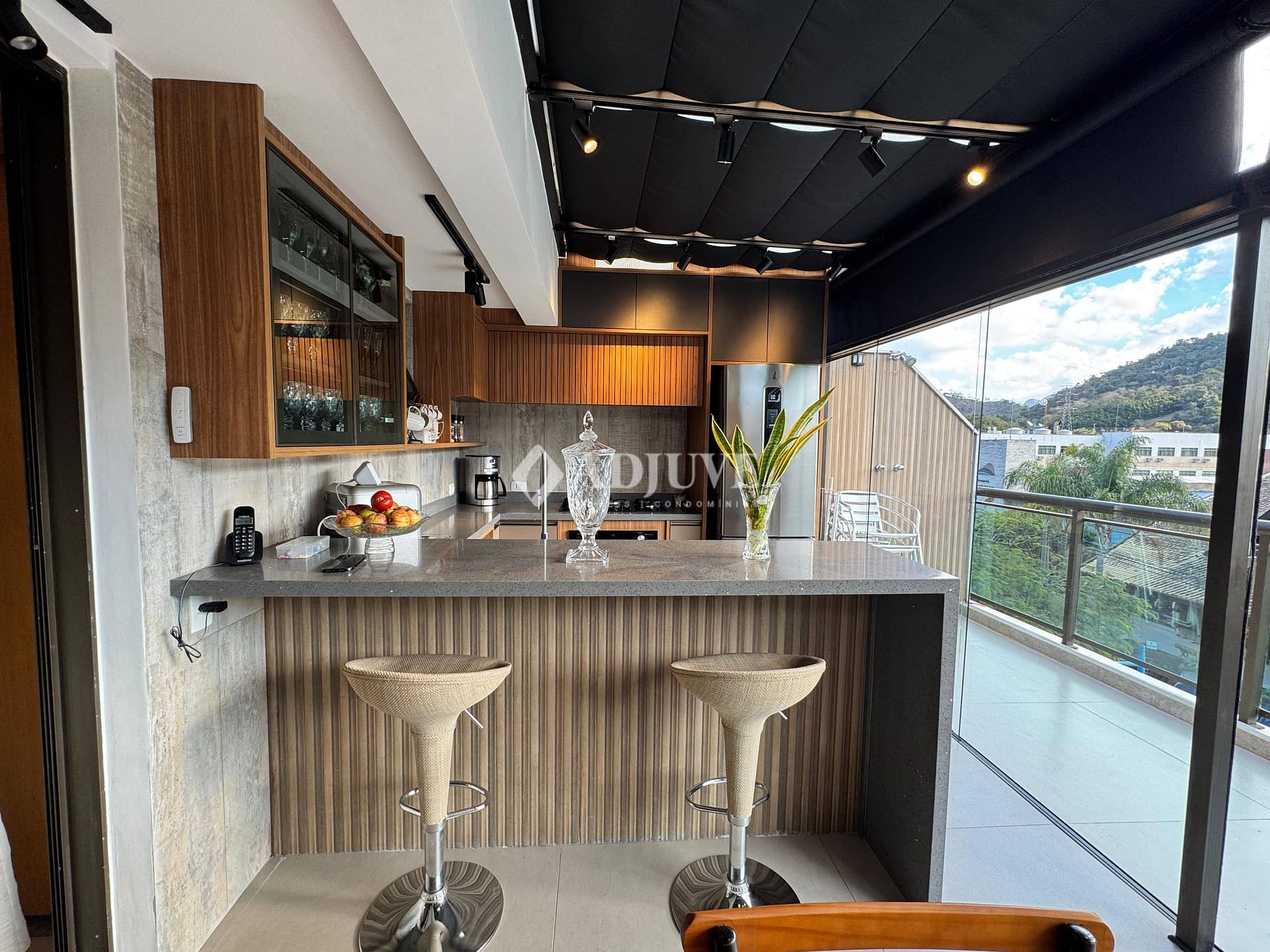 Cobertura à venda com 2 quartos, 70m² - Foto 16