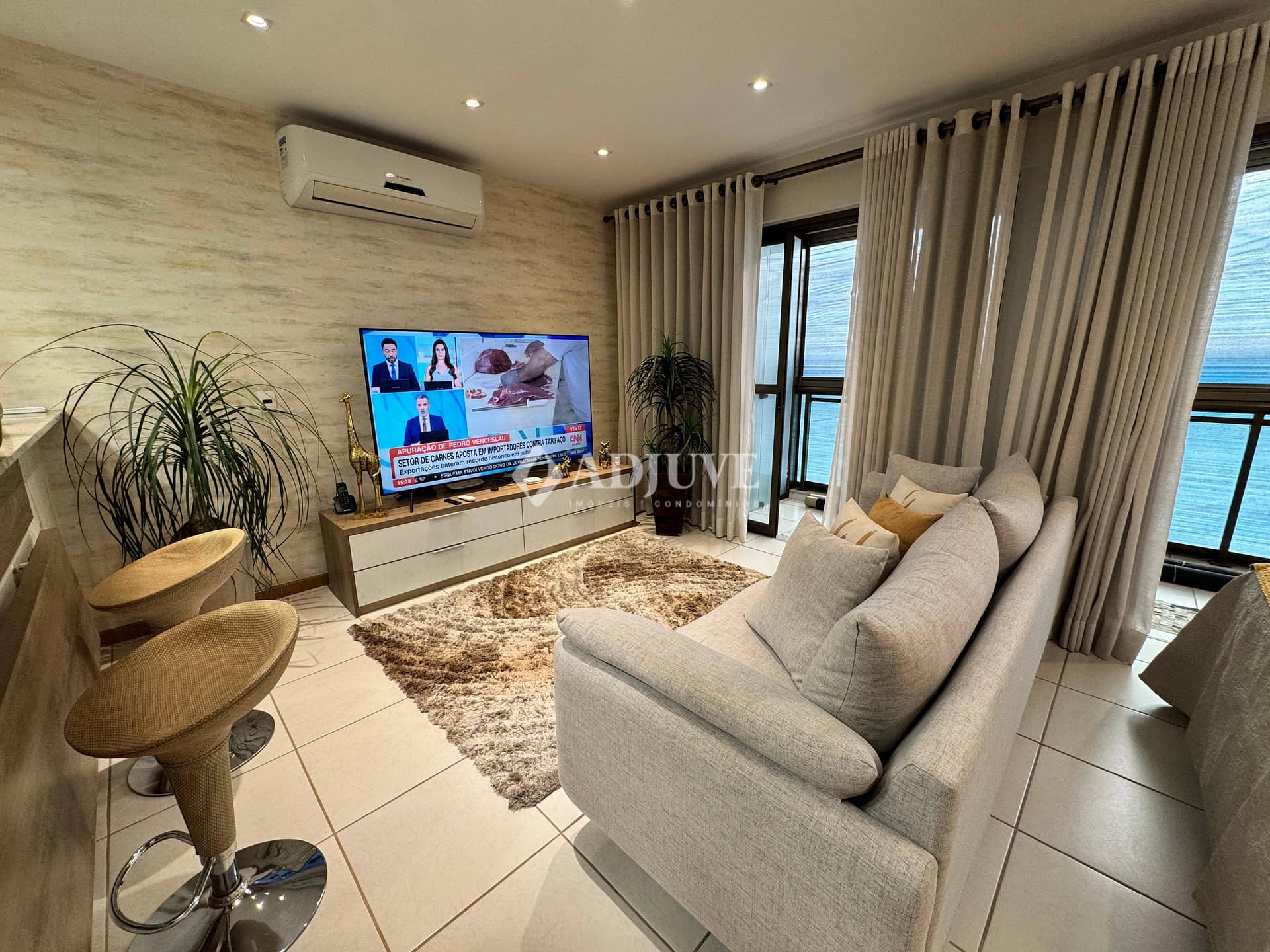 Cobertura à venda com 2 quartos, 70m² - Foto 4