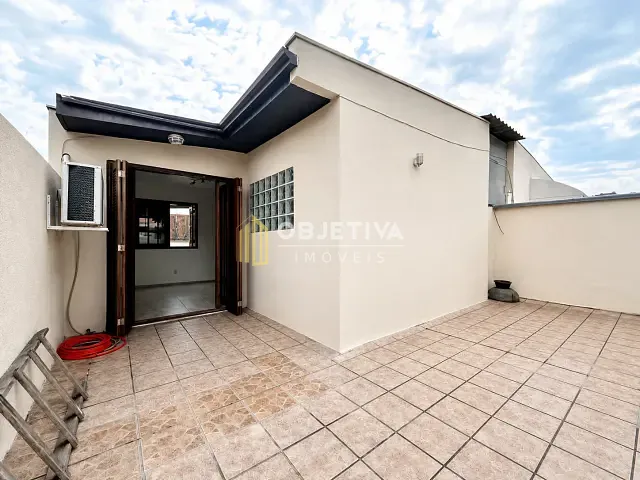 Cobertura / Penthouse 3 quartos e 1 banheiro, para alugar, no bairro São João em Porto Alegre