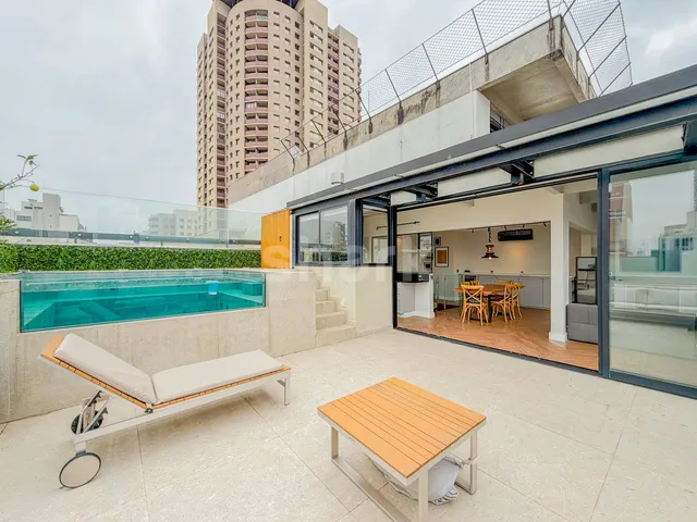 Cobertura / Penthouse com 246m² 4 quartos e 4 banheiros, à venda ou para alugar, no bairro Itaim Bibi em São Paulo