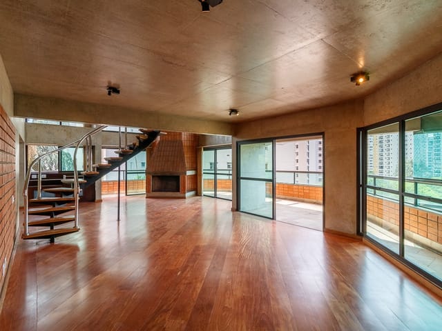 Foto do Cobertura / Penthouse - Duplex para venda em Panamby com 3 quartos, sendo 3 suítes, 293m² | Lares e Andares Imóveis