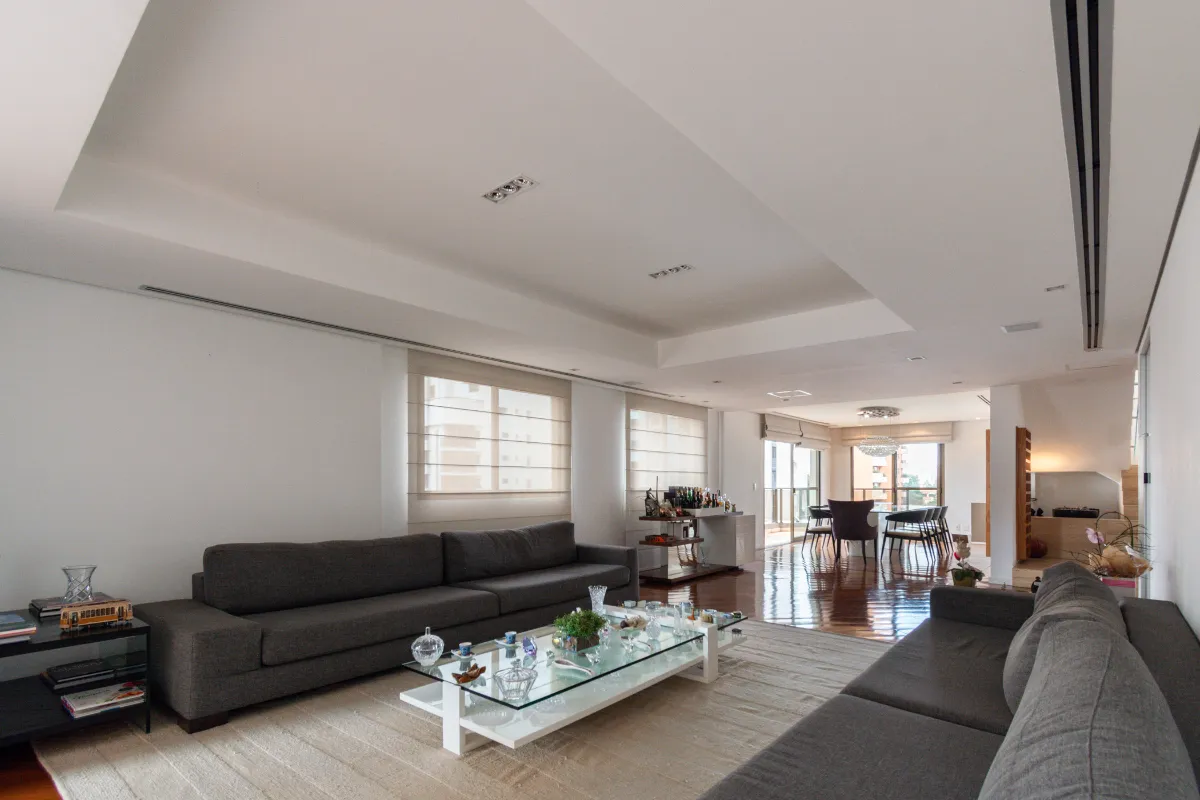 Cobertura para venda em Moema com 3 quartos, sendo 3 suítes, 389m²