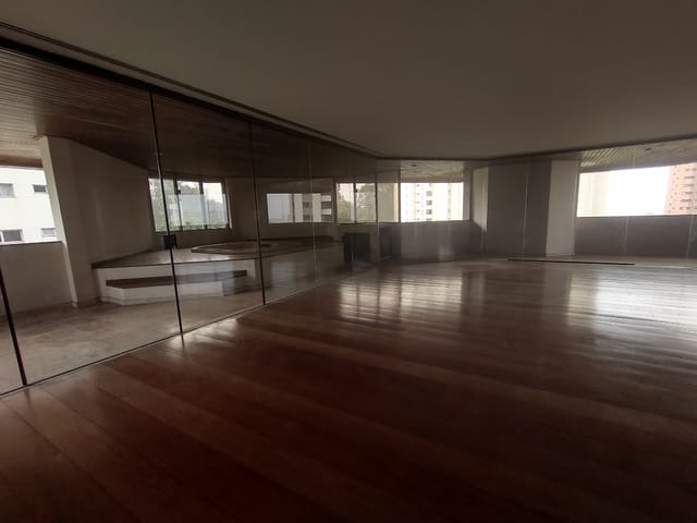 Apartamento com 3500m² 4 quartos e 7 banheiros, à venda, no bairro Vila Andrade em São Paulo