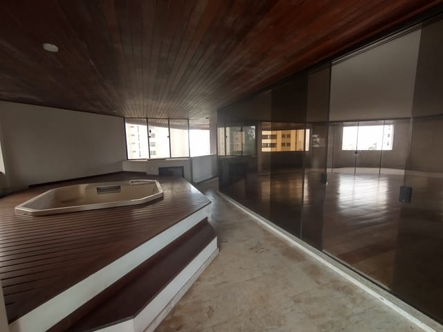 Apartamento com 3500m² 4 quartos e 7 banheiros, à venda, no bairro Vila Andrade em São Paulo