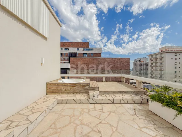 Cobertura / Penthouse 4 quartos e 3 banheiros, à venda ou para alugar, no bairro Jardim Paulista em São Paulo