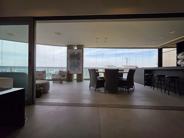 Cobertura / Penthouse com 500m² 4 quartos e 5 banheiros, à venda, no bairro Água Branca em São Paulo