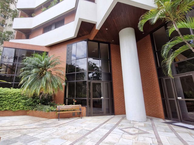 Cobertura / Penthouse com 427m² 2 quartos e 5 banheiros, à venda, no bairro Vila Andrade em São Paulo