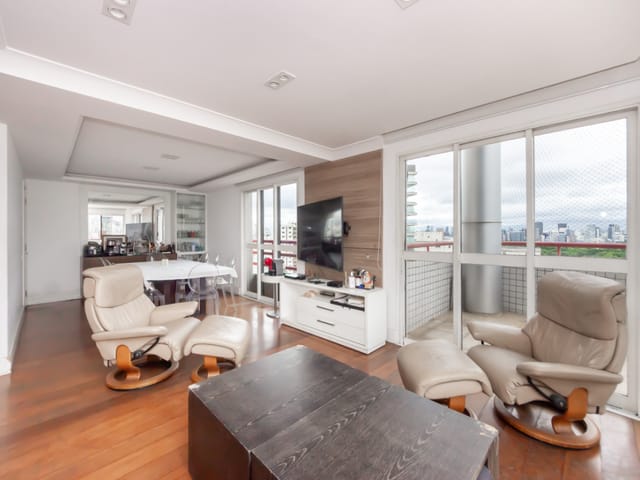Apartamento com 170m² 4 quartos e 5 banheiros, à venda, no bairro Itaim Bibi em São Paulo