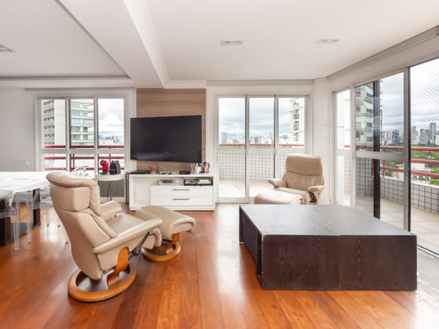 Apartamento com 170m² 4 quartos e 5 banheiros, à venda, no bairro Itaim Bibi em São Paulo