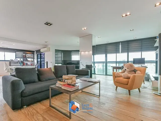 Cobertura / Penthouse com 305m² 4 quartos e 4 banheiros, à venda, no bairro Panamby em São Paulo