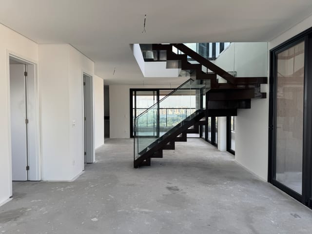 Cobertura / Penthouse com 281m² 4 quartos e 5 banheiros, à venda, no bairro Moema em São Paulo