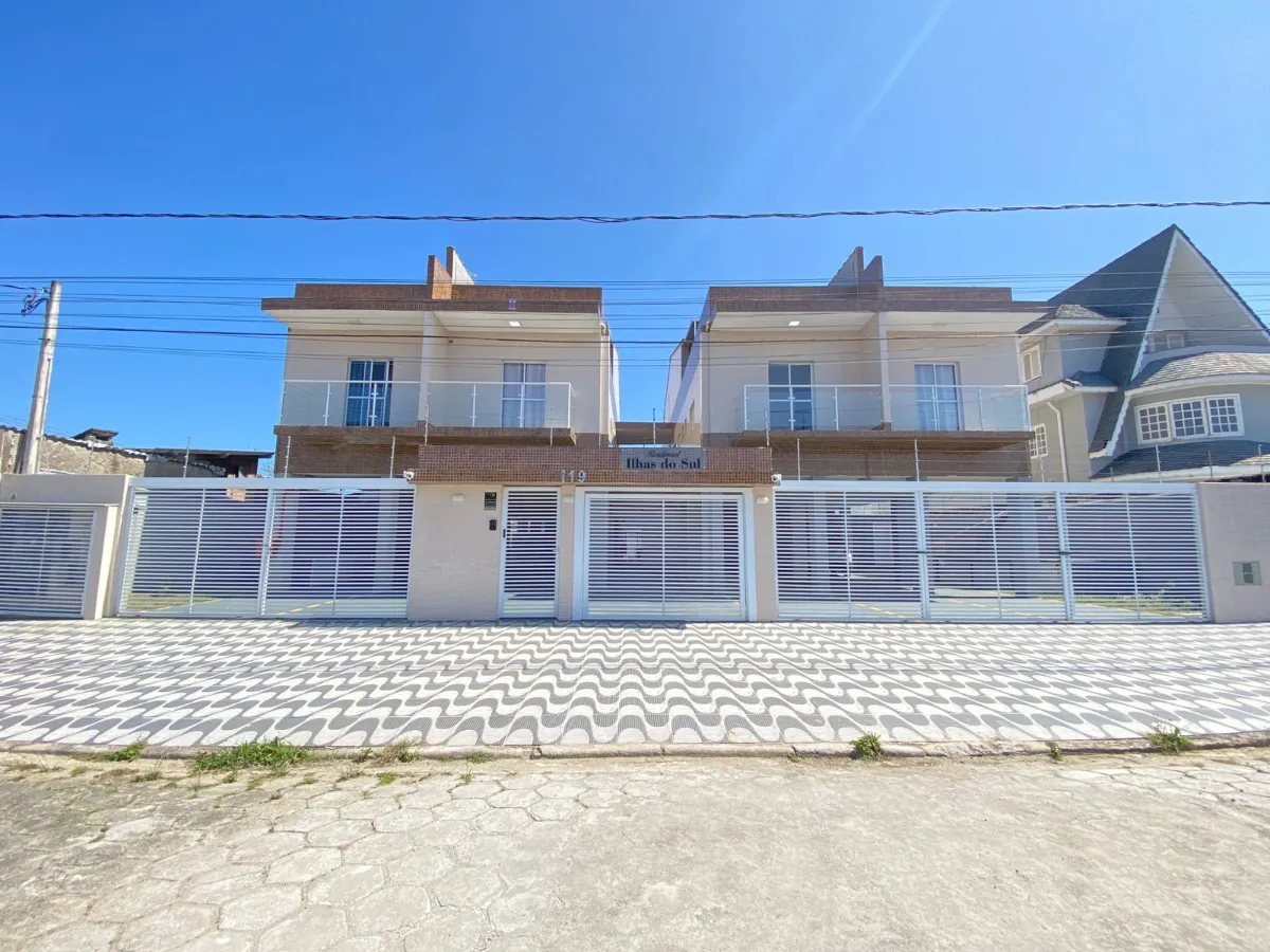 Duplex para venda em Balneário Itaguai com 2 quartos, 114m²