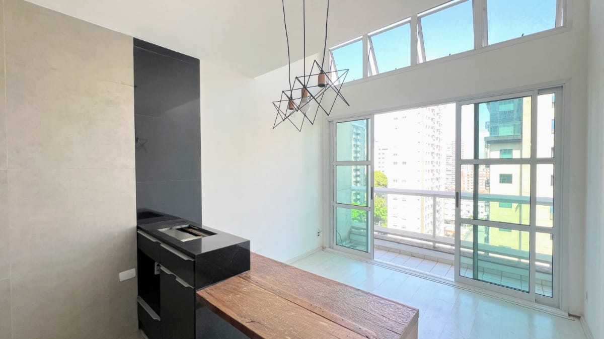 Duplex para venda e locação em Indianópolis com 1 quarto, sendo 1 suíte , 45m²
