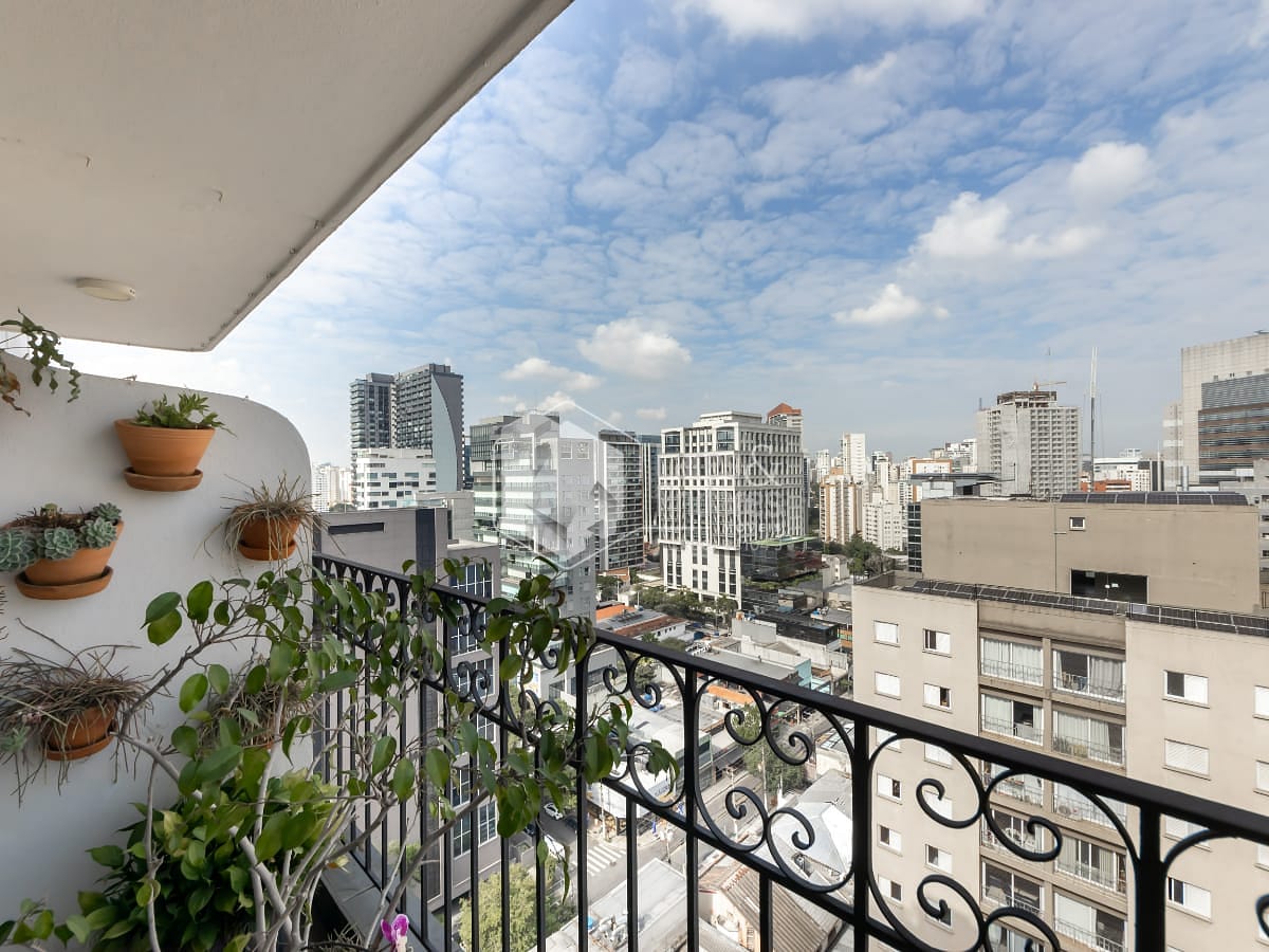 Cobertura à venda com 2 quartos, 204m² - Foto 2