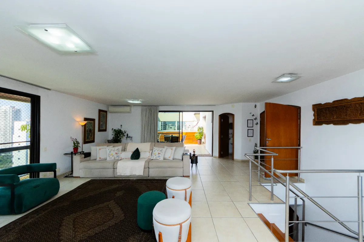 Cobertura para venda em Campo Belo com 5 quartos, sendo 3 suítes, 447m²
