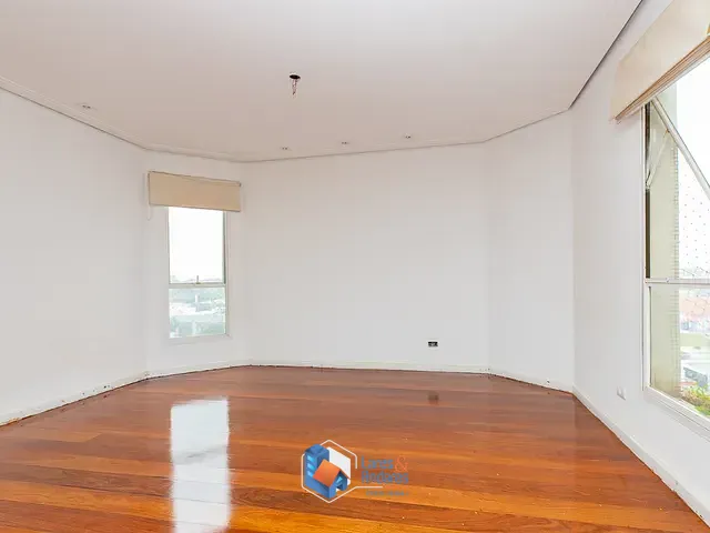 Cobertura / Penthouse com 400m² 4 quartos e 6 banheiros, à venda, no bairro Moema em São Paulo