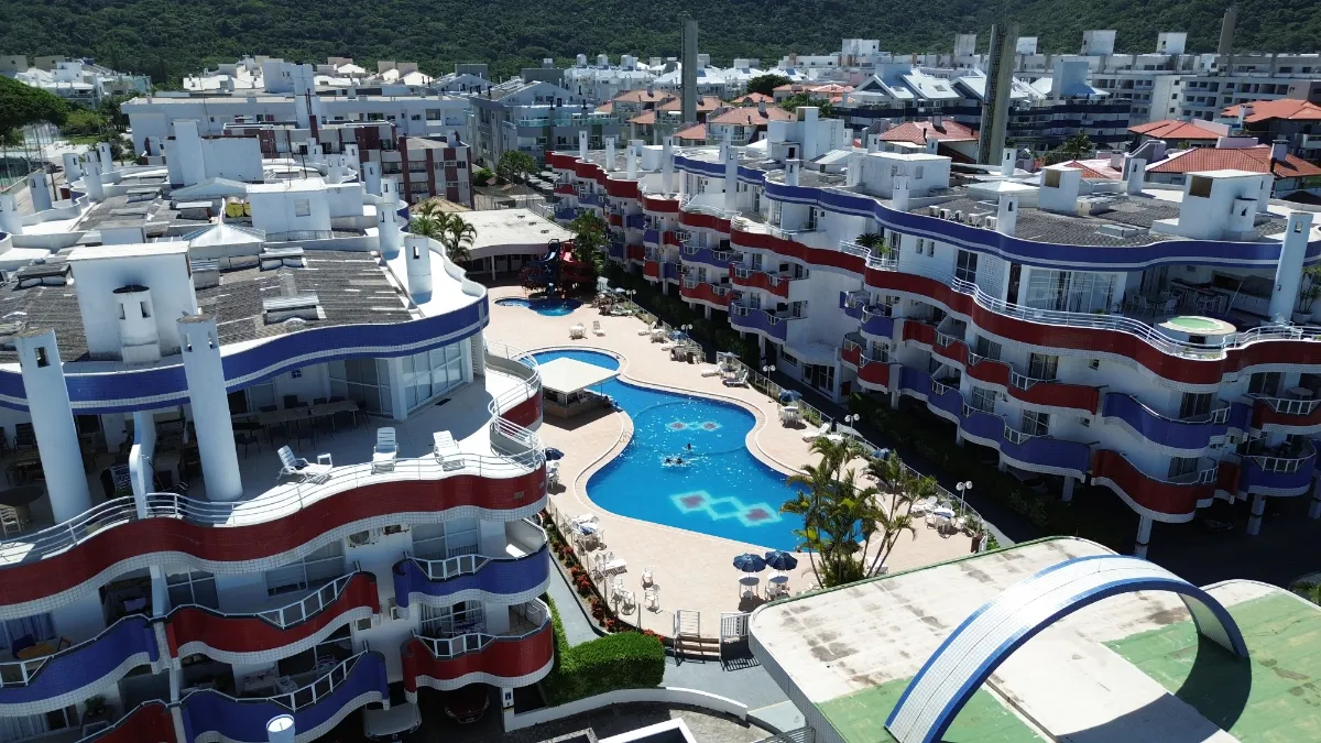 Cobertura para venda em Ingleses do Rio Vermelho com 3 quartos, sendo 3 suítes, 300m²