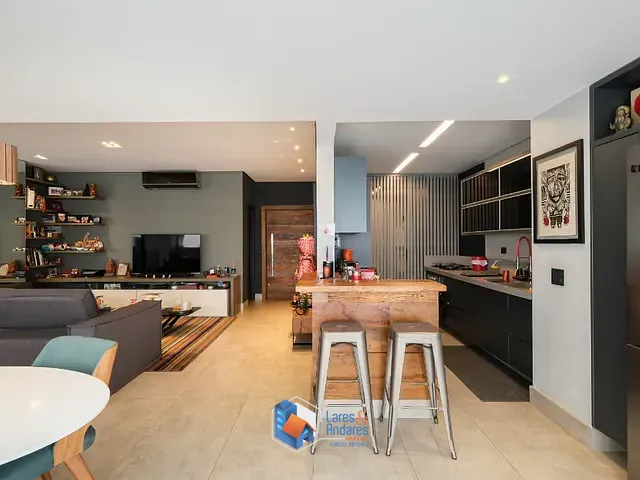 Cobertura / Penthouse com 213m² 2 quartos e 3 banheiros, à venda, no bairro Vila Nova Conceição em São Paulo