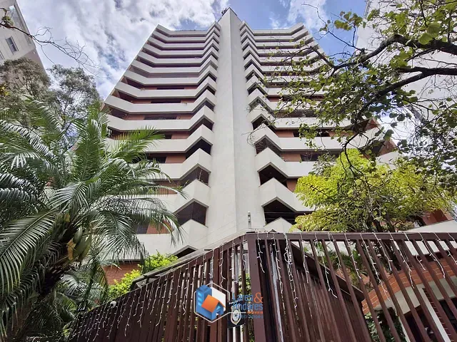 Cobertura / Penthouse com 427m² 2 quartos e 5 banheiros, à venda, no bairro Vila Andrade em São Paulo