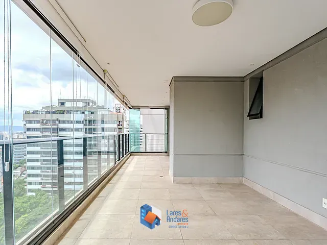 Cobertura / Penthouse com 283m² 4 quartos e 5 banheiros, à venda, no bairro Sumaré em São Paulo