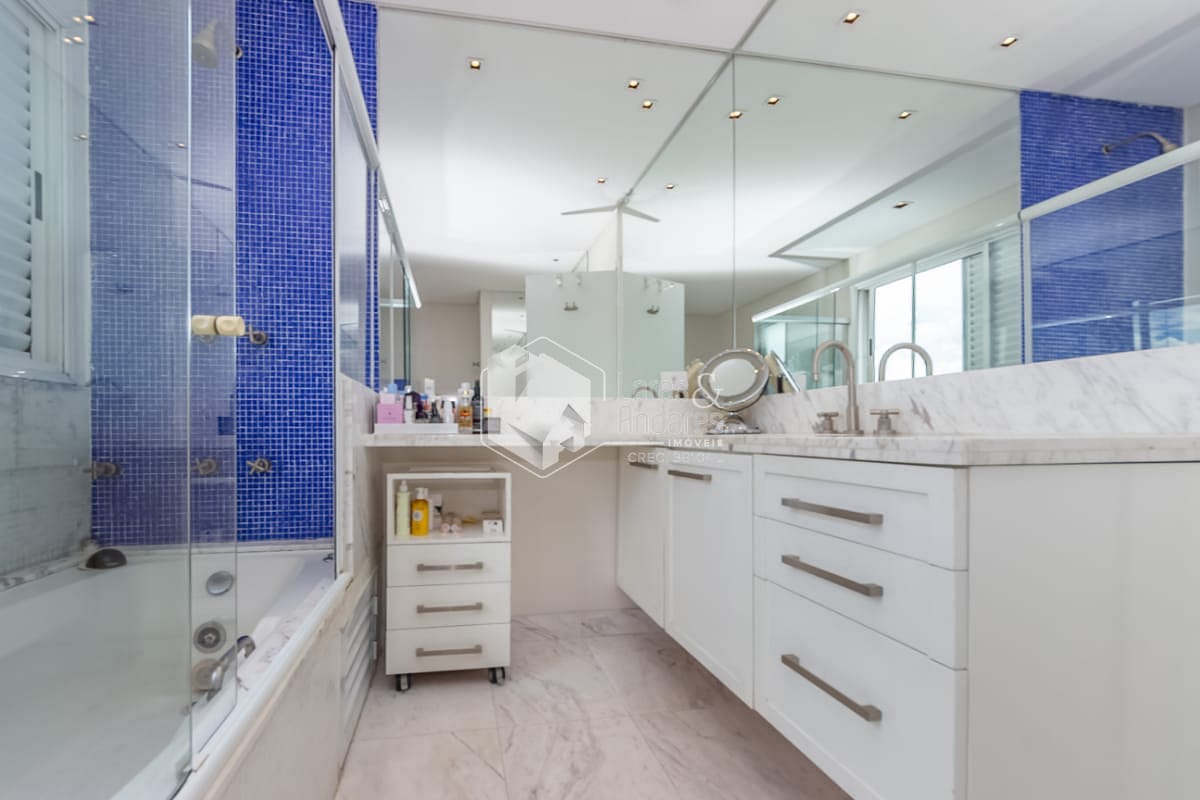 Cobertura, 3 quartos, 236 m² - Foto 44