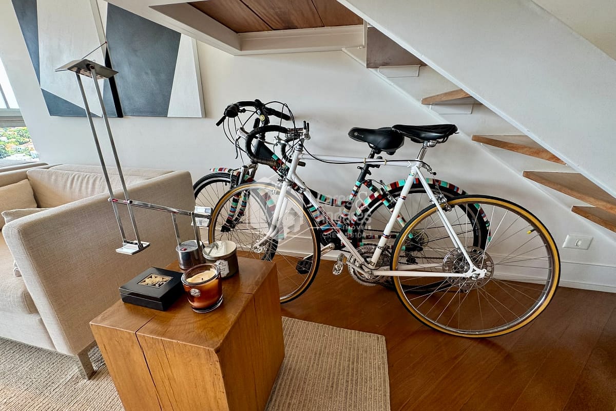 Cobertura, 3 quartos, 236 m² - Foto 2