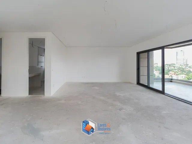 Cobertura / Penthouse com 540m² 4 quartos e 6 banheiros, à venda, no bairro Higienópolis em São Paulo