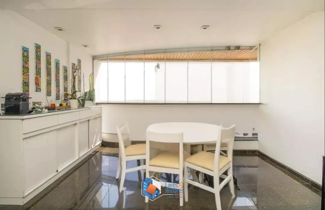 Cobertura, 3 quartos, 193 m² - Foto 2